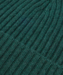 Beanie in green cashmere